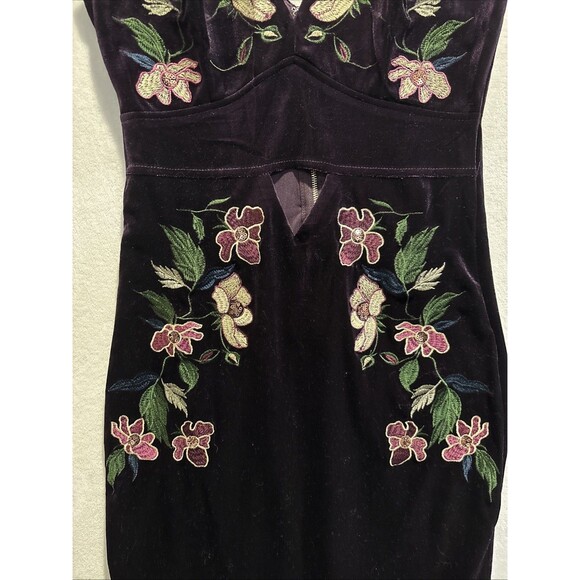 Fashion Nova Purple Velvet Mini Dress Floral Embroidery Cutout Zipper Size Small - Picture 4 of 10